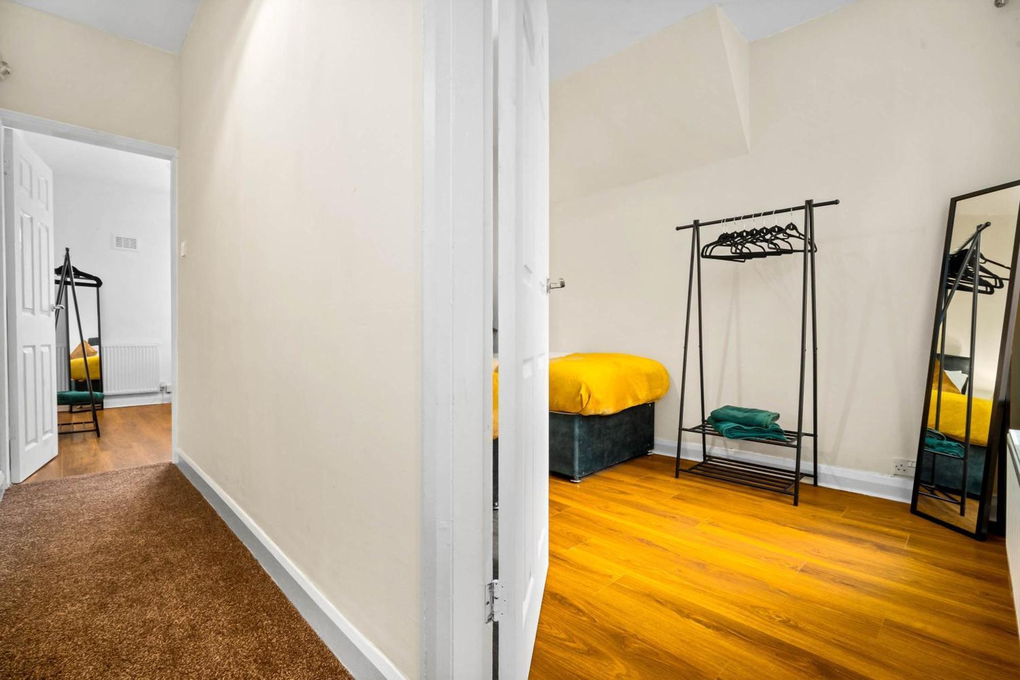 Villa 3 Bed House For Contractors & Families And Free Parking à Birmingham Extérieur photo