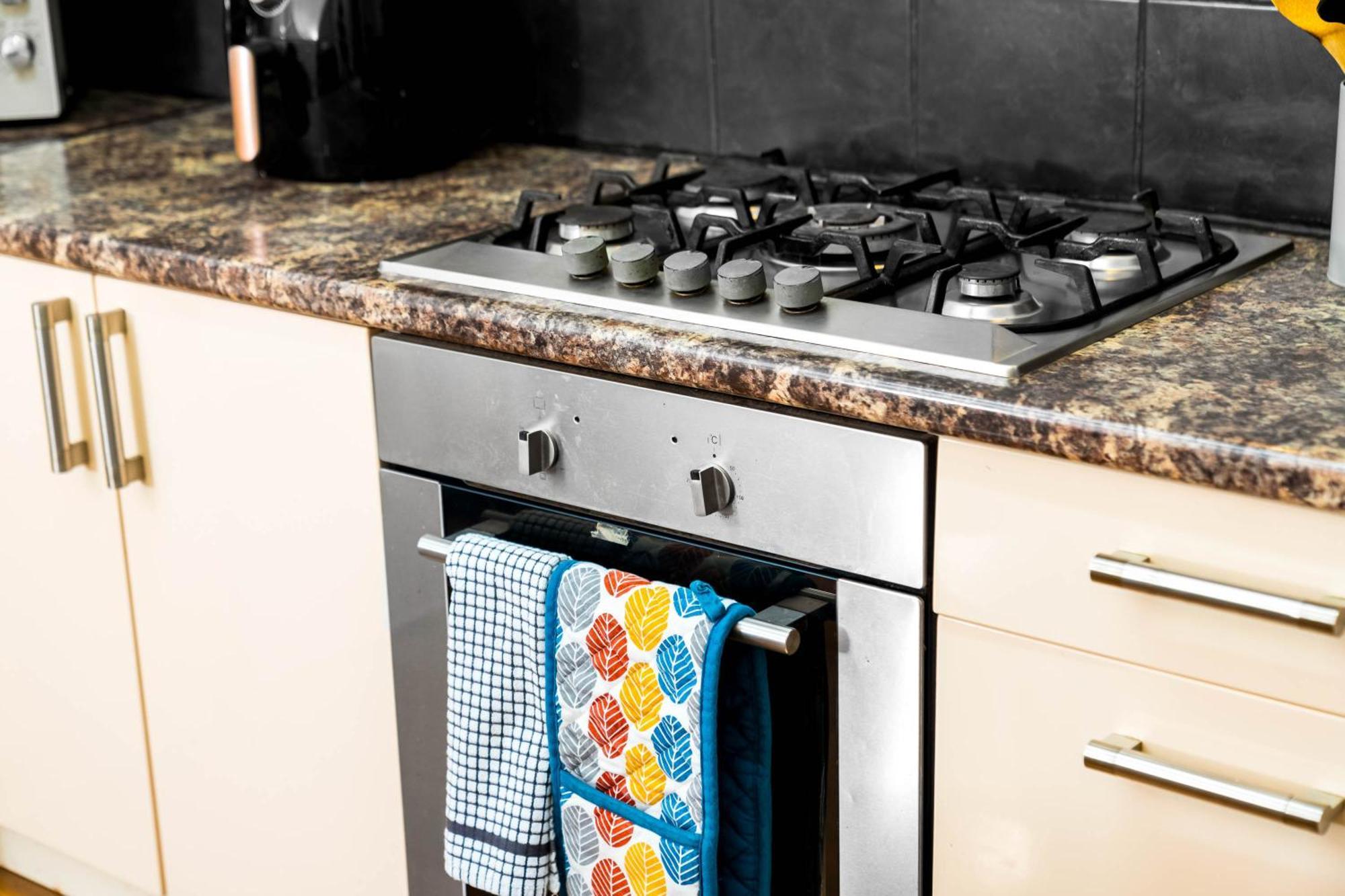 Villa 3 Bed House For Contractors & Families And Free Parking à Birmingham Extérieur photo